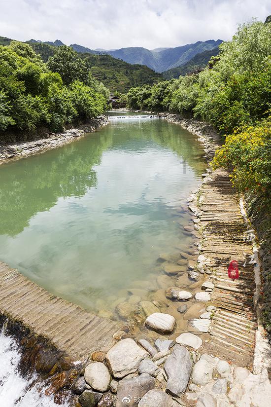没有律师证可以帮别人打官司吗